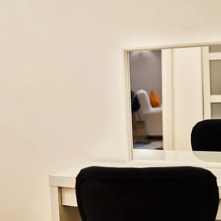 D20 | Apartment *