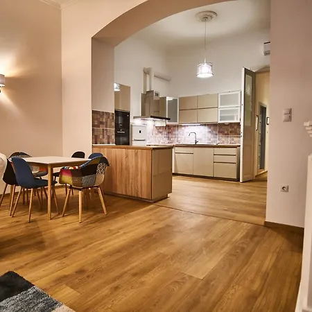 D20 | Apartment Budapest