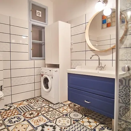 D20 | Apartment *