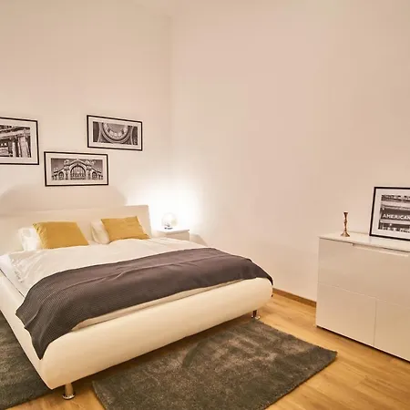 Apartment D20 |
