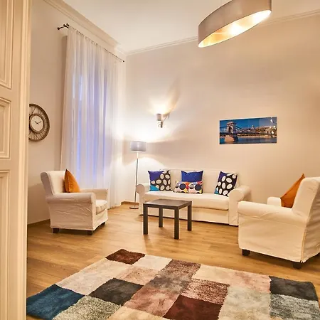 D20 | Apartment *