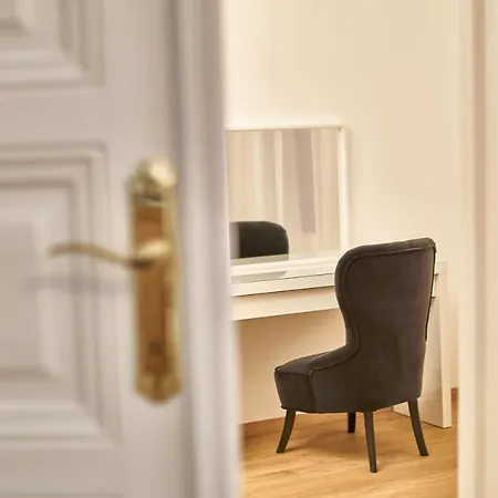 Apartment D20 |