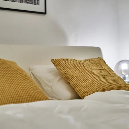 Apartment D20 |