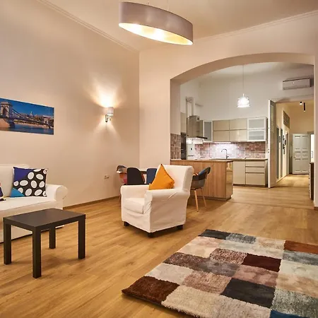 D20 | Apartment *